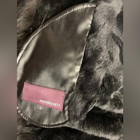 Hide Society Genuine Shearling Coat / Fox Fur Trim - Picture 5 of 5